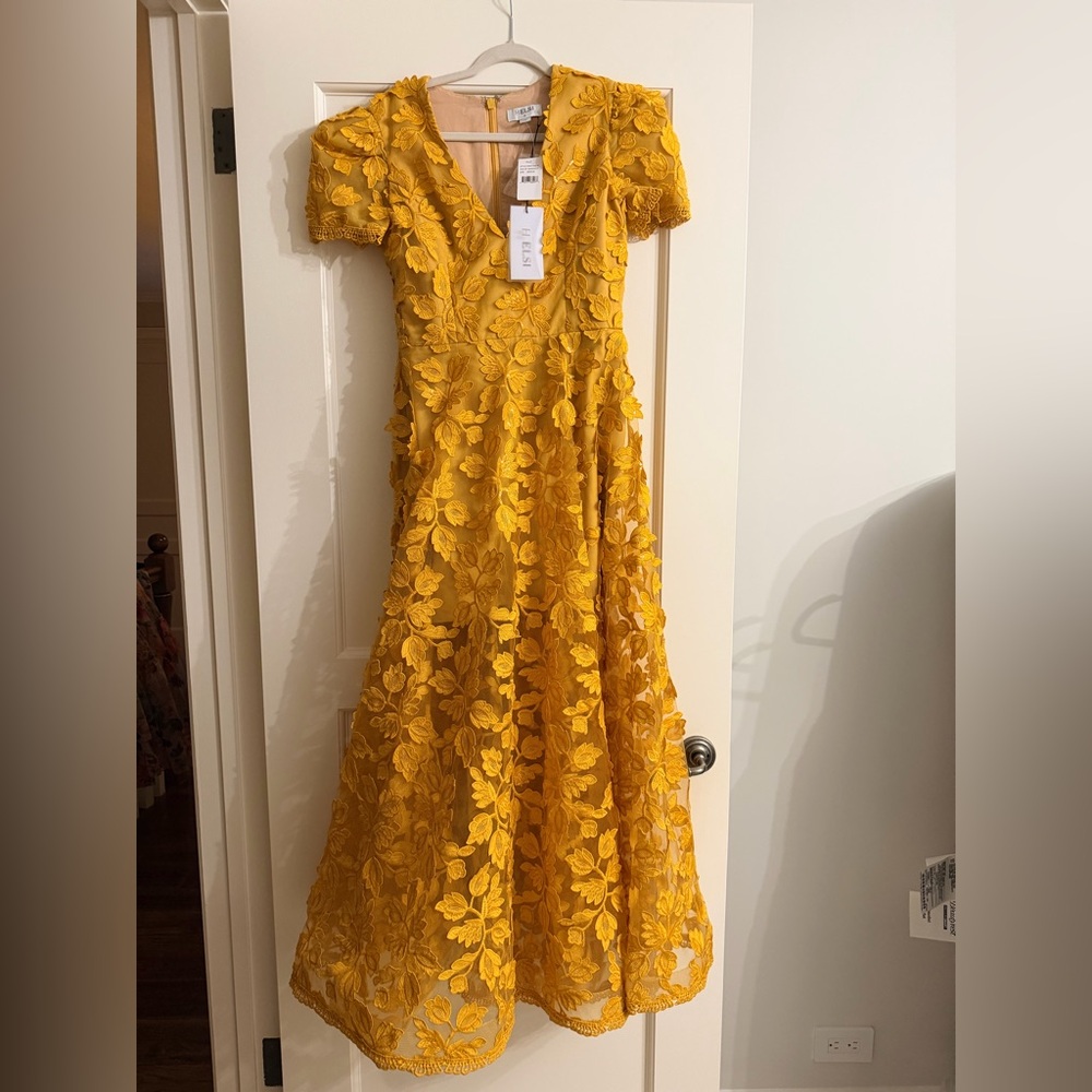 Chic Mustard Floral Lace Midi Dress
